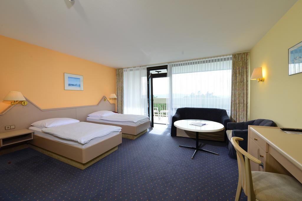 Hotel Sonnenhuegel Bad Kissingen Room photo